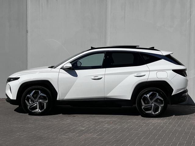 Hyundai TUCSON 1.6 T-GDI PHEV Comfort Smart Sky 4WD / Dealer onderhouden / Schuif-kanteldak / Elektr. klep / Trekgewicht 1.350 kg / Adapt. CC / Apple Carplay Android / All Seasonbanden 19" /