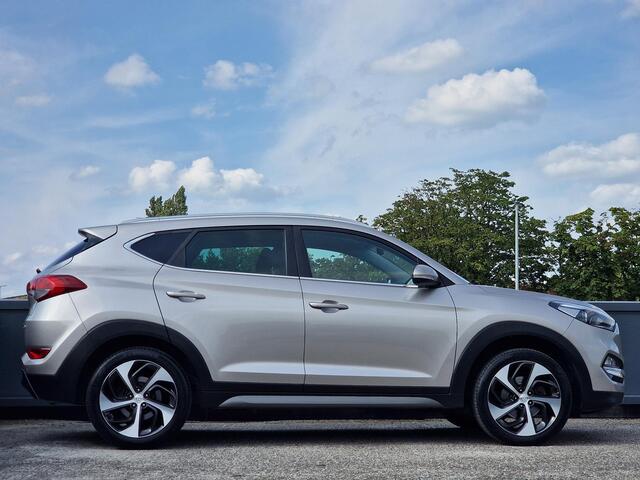 Hyundai TUCSON 1.6 GDi 130 PK Comfort | Trekhaak afneembaar | Achteruitrijcamera | 19'' Bi-color lmv | Climate control |