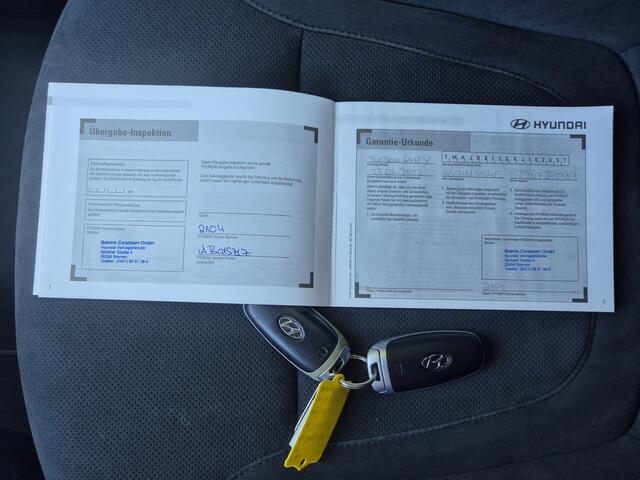 Hyundai TUCSON 1.6 T-GDI PHEV Plug-in N Line 4WD Automaat / Apple Carplay Android Auto / Trekhaak afneembaar / Trekgewicht 1350 kg / Allseason banden / Stuur-, Stoel en Achterbankverwarming / Elektrische achterklep / Rondomzicht camera /