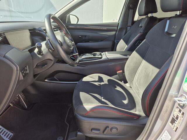 Hyundai TUCSON 1.6 T-GDI PHEV Plug-in N Line 4WD Automaat / Apple Carplay Android Auto / Trekhaak afneembaar / Trekgewicht 1350 kg / Allseason banden / Stuur-, Stoel en Achterbankverwarming / Elektrische achterklep / Rondomzicht camera /