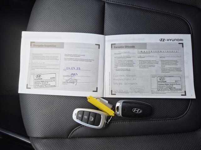 Hyundai TUCSON 1.6 T-GDI PHEV Plug-in Premium Sky 4WD Automaat / Glazen schuif- en kanteldak / Elektrische achterklep Stuur-, Stoel en Achterbankverwarming / Trekgewicht 1350 kg / Stoelventilatie / Adaptief CC / Achteruitrijcamera /