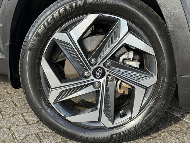 Hyundai TUCSON 1.6 T-GDI PHEV Comfort Smart 4WD | Trekhaak | Pano | Camera | ACC | Keyless | LED | 19 inch