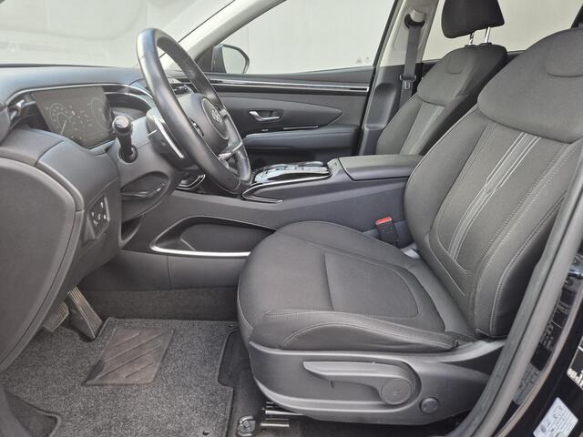 Hyundai TUCSON 1.6 T-GDI PHEV Comfort Smart 4WD Automaat / Apple Carplay Android auto / trekgewicht van 1.350 kg / Stuur-, en Stoelverwarming / elektrisch achterklep / Keyless Start/Entry / Achteruitrijcamera / Krell Audio Systeem /