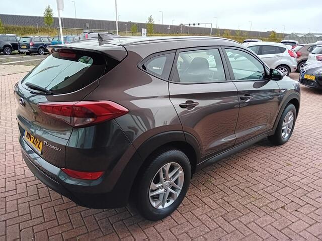 Hyundai TUCSON 1.6 GDi Comfort, Airco, Carplay/Android auto, Cruise control, Navigatie, Stoelverwarming, Camera, Parkeersensoren, Dimlicht automatisch, Elektrische ramen en spiegels, Centrale vergrendeling met AB, Nette auto, Dealer onderhouden, BOVAG