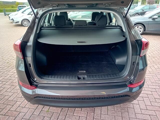 Hyundai TUCSON 1.6 GDi Comfort, Airco, Carplay/Android auto, Cruise control, Navigatie, Stoelverwarming, Camera, Parkeersensoren, Dimlicht automatisch, Elektrische ramen en spiegels, Centrale vergrendeling met AB, Nette auto, Dealer onderhouden, BOVAG