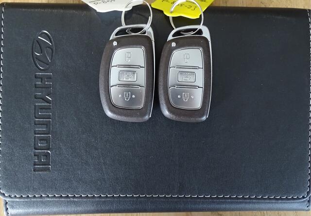 Hyundai TUCSON 1.6 CRDi Premium Automaat 1e Eig 69d KM ! Carplay ,Panoramadak ,Camera, Zeer nette staat / Dealer onderhouden