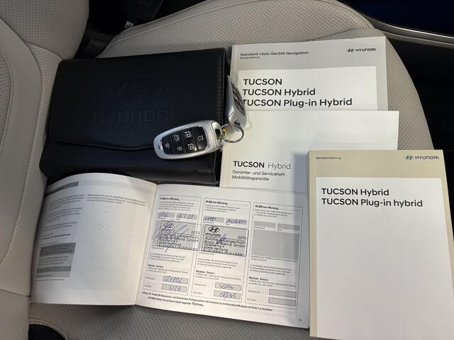 Hyundai TUCSON 1.6 T-GDI PHEV Premium Sky 4WD / Elektrisch glazen panorama-dak/ Kunstlederen bekleding / Apple Carplay/Android Auto/ Stoelverwarming Voor en Achter/