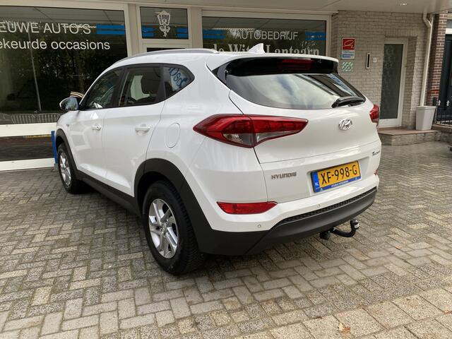 Hyundai TUCSON 1.6 GDi Comfort Navigatie/Achteruitr.camera/Cruisecontrole/Verw. voorstoelen /Autom. Airco/Parkeersens. V+A/Elektr. inkl.bare verw. buitenspiegels/Multifunct. Stuur/Mistlampen Voor/Dakrails/Leder versn.pook