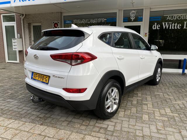 Hyundai TUCSON 1.6 GDi Comfort Navigatie/Achteruitr.camera/Cruisecontrole/Verw. voorstoelen /Autom. Airco/Parkeersens. V+A/Elektr. inkl.bare verw. buitenspiegels/Multifunct. Stuur/Mistlampen Voor/Dakrails/Leder versn.pook
