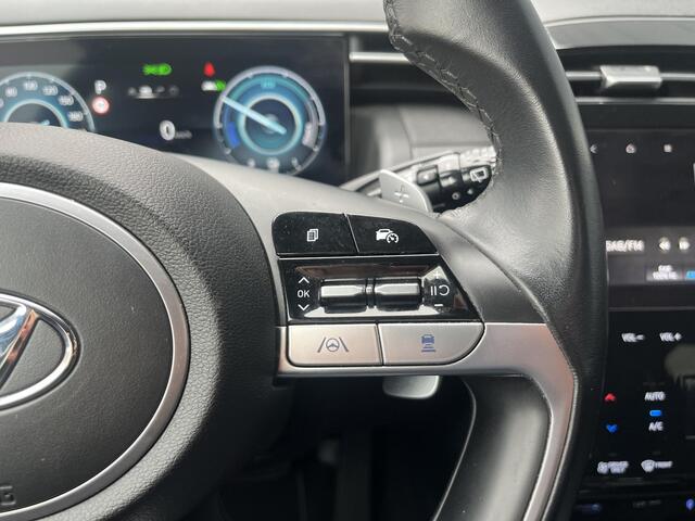 Hyundai TUCSON 1.6 T-GDI PHEV Comfort 4WD / Dealer onderhouden / Navigatie / Apple carplay & Android auto / Stoelverwarming / Adaptieve cruise control / Climate control / 19" Licht metalenvelgen /