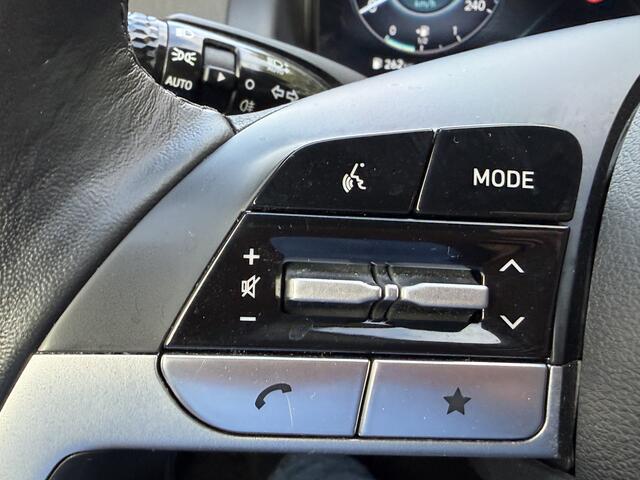 Hyundai TUCSON 16 T GDI MHEV Comfort Navi Cruise Camera enz . 1650 Trekgewicht . elc achterklep .