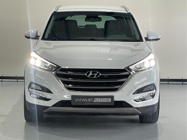 Hyundai TUCSON 1.7 CRDi HP Premium Automaat / Camera / Navi / Leder / Trekhaak