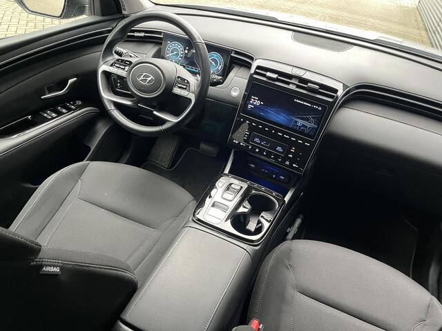 Hyundai TUCSON 1.6 T-GDI PHEV 265 PK Comfort 4WD | Navigatie | Camera | WinterPack | 19'' Lichtmetalen velgen |