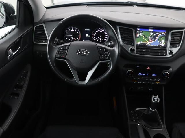 Hyundai TUCSON 1.6 GDi Comfort | Trekhaak | Camera | Achterbankverwarming | Navigatie | Stoelverwarming | Climate control | Parkeerhulp | Cruise control | DAB | Regensensor