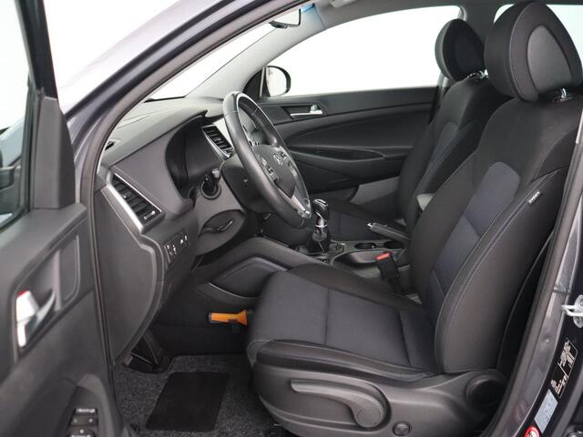 Hyundai TUCSON 1.6 GDi Comfort | Trekhaak | Camera | Achterbankverwarming | Navigatie | Stoelverwarming | Climate control | Parkeerhulp | Cruise control | DAB | Regensensor