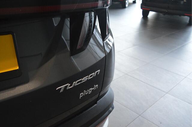 Hyundai TUCSON 1.6 T-GDI PHEV 4WD Krell audio pano leer keyless 19 inch !!