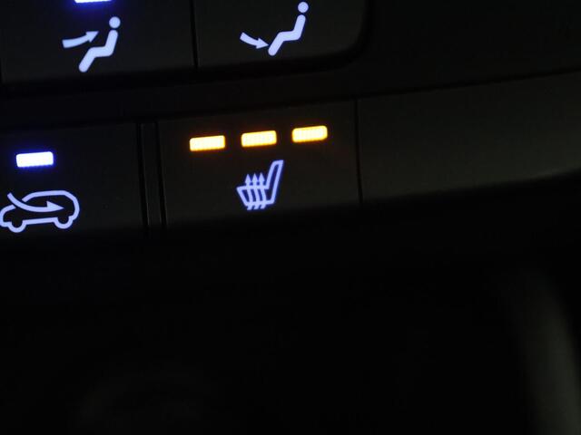 Hyundai TUCSON 1.6 GDi Comfort | Trekhaak | Stoelverwarming | Camera | Navigatie | Achterbankverwarming | Climate control | Parkeerhulp | Cruise control | Bluetooth