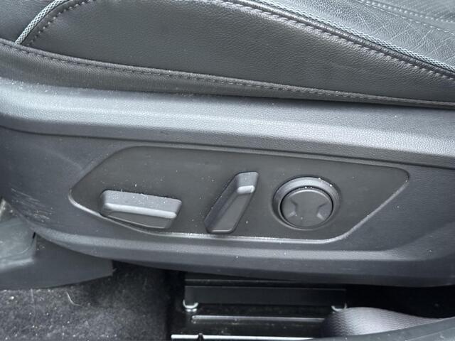 Hyundai TUCSON 1.6 T-GDI HEV Premium Sky Eerste eigenaar/ Dealer onderhouden / Glazen schuif- en kanteldak / Trekgewicht 1650 Kg/ Trekhaak / Elektrische achterklep / Adaptief cruise control / Stuur- en Stoelverwarming / Stoelventilatie /