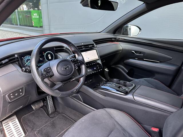 Hyundai TUCSON 1.6 T-GDI PHEV N Line 4WD / tot 10-2026 Fabrieksgarantie / Dealer onderhouden / Trekgewicht 1.350 Kg / Accu SoH 100% / Camera / Adaptief CC / Stuur- en Stoelverwarming / Elektrische klep / Apple Carplay Android Auto /