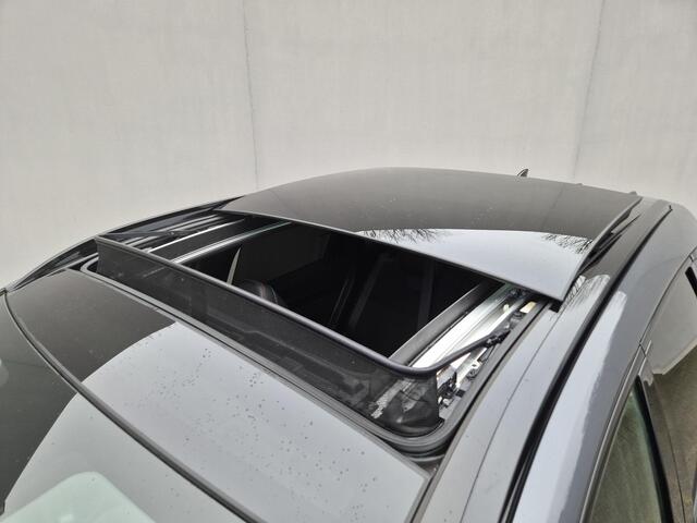 Hyundai TUCSON 1.6 T-GDI PHEV N Line Sky 4WD Automaat / Fabrieksgarantie tot 23-09-2027 / Accu SOH 100% / EAER bereik 62 km bereik stad 74 km / Trekgewicht 1350 kg / Glazen schuif- en kanteldak / Stuur-, Stoel en Achterbank verwarming /