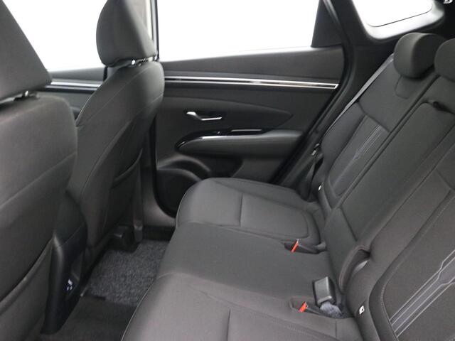Hyundai TUCSON 1.6 T-GDI MHEV Comfort / Trekhaak / 1650KG Trekgewicht / Navigatie / Stoelverwarming voor / Cruise Control / 19" LMV /