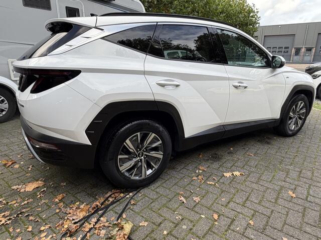 Hyundai TUCSON 16 T GDI MHEV Comfort Adap. Cruise Camera 1650 Trekgewicht Elek. A. Klep