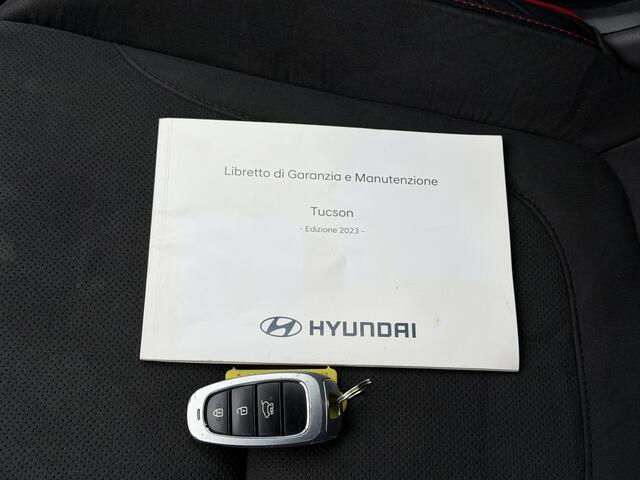 Hyundai TUCSON 1.6 T-GDI HEV N Line 230pk Automaat / Dealer Onderhouden / 1650 Kg Trekgewicht / Navigatie / Camera / Stoelverwarming / Dodehoek Detectie / Adaptieve Cruise / Clima / DAB / Apple Carplay & Android Auto /