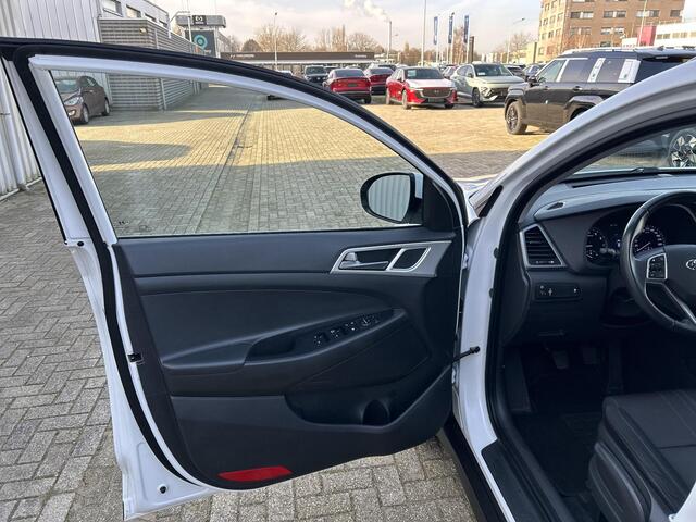 Hyundai TUCSON 1.6 T-GDi Comfort | Bluetooth voorbereiding | Stoelverwarming | Lichtmetalen velgen | Climate control | Navigatie |Trekhaak|