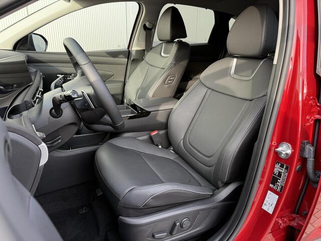 Hyundai TUCSON 1.6 T-GDI PHEV Premium / 4000 Voordeel / Zwart Leder / Navigatie / 360 Camera / Memory Seat / Stoelverkoeling / Stoelverwarming Voor + Achter / Stuurverwarming / KRELL Audio /