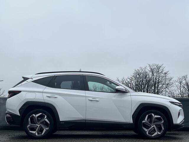 Hyundai TUCSON 1.6 T-GDI 265PK PHEV Comfort 4WD | Lage kmstand Plug-inn | Geïntegreerde navigatiesysteem | 19'' Bi-color Lichtmetalen velgen | Vierwielaandrijving |