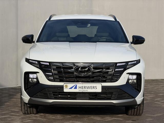 Hyundai TUCSON 1.6 T-GDI PHEV N Line 4WD Automaat / Fabrieksgarantie tot 12-2026 / Dealer Onderhouden / 360 Camera / Dodehoek / Apple Carplay & Android Auto / Cruise control adaptief met Stop&Go / Stoel & Stuur verwarming / Stoelventilatie / Elektr. Stoelen / Elektr. Ac