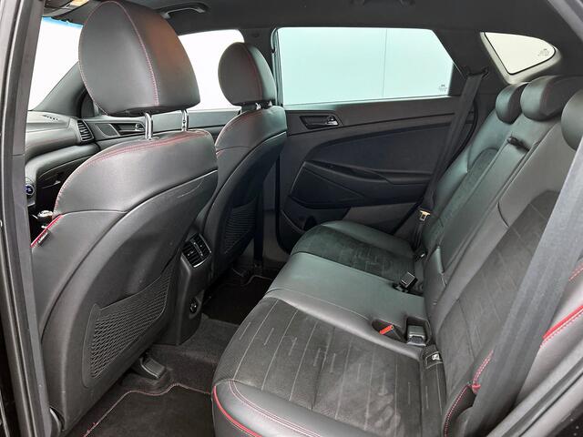 Hyundai TUCSON 1.6 CRDi 136PK N-Line / Trekhaak / Navigatie / Camera / 1/2Leder / Airco-ecc./ Stoelverwarming / Apk 01-2027