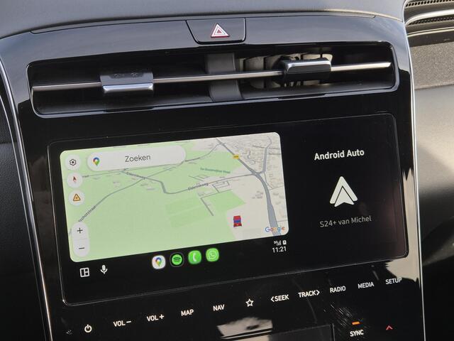 Hyundai TUCSON 1.6 T-GDI PHEV Comfort 4WD Automaat / Dealer onderhouden / Fabrieksgarantie tot 09-2027 / All Season banden / EAER bereik 62 km bereik stad 74 km / Trekgewicht 1350 kg / Stuur- & Stoel verwarming / Adaptief cruise control /