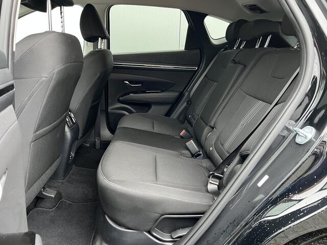 Hyundai TUCSON 1.6 T-GDI HEV Comfort Smart / Elektrische Achterklep / Navigatie / Stoel & Stuurverwarming / Android Auto & Apple CarPlay / Adaptieve Cruise Control / Achteruitrijcamera / Parkeersensoren Voor + Achter / Passagiersstoel In Hoogte Verstelbaar /
