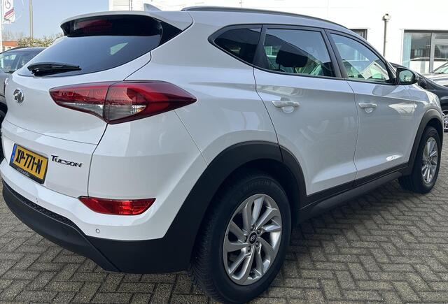 Hyundai TUCSON 1.6 GDi Comfort | Zeer Nette Staat | Achteruitrijcamera | Navigatie | Climate Control | Cruise Control | Parkeersensoren | Lichtmetalen Velgen |