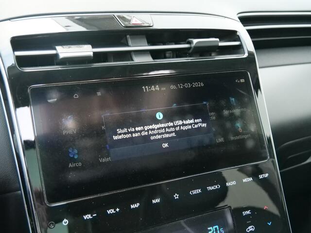 Hyundai TUCSON 1.6 T-GDI PHEV Premium Sky 4WD Automaat Trekhaak / Leder / Stoelverwarming