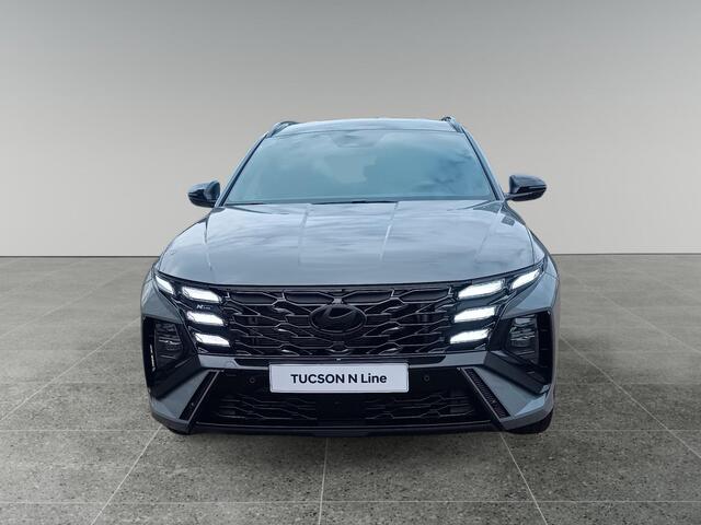 Hyundai TUCSON N Line 1.6 T-GDI HEV 238pk | 360° CAMERA | STOELVERW. V + A | STOELVERKOELING | ADAPTIVE CRUISE | HEAD-UP DISPPLAY | APPLE CARPLAY / ANDROID AUTO | NAVI | ELEKTRISCHE STOELVERSTELLING | MEMORY |