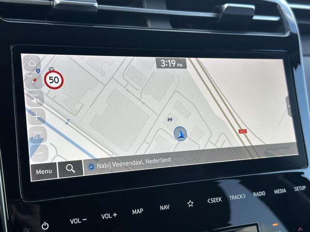 Hyundai TUCSON 1.6 T-GDI PHEV Comfort Smart 4WD / Parkeersensoren voor & achter / Achteruitrij Camera / All Season banden / Trekhaak / Apple carplay & Android Auto /