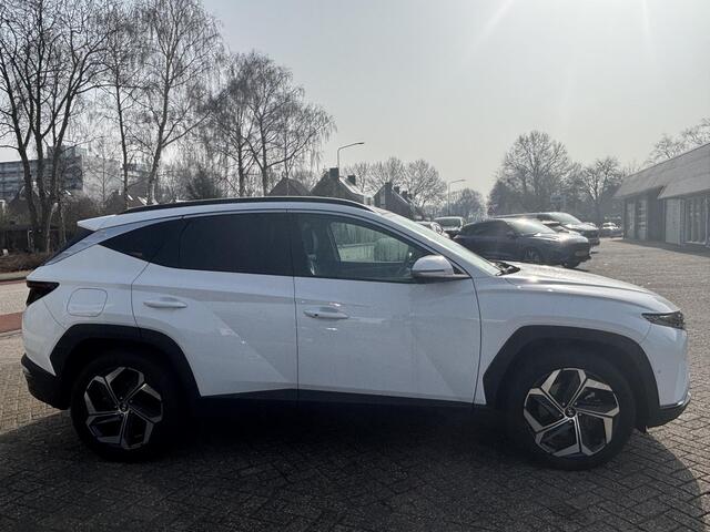 Hyundai TUCSON 1.6 T-GDI PHEV Premium Sky 4WD | Panoramadak | Dealer onderhouden | Leder | Achteruitrijcamera