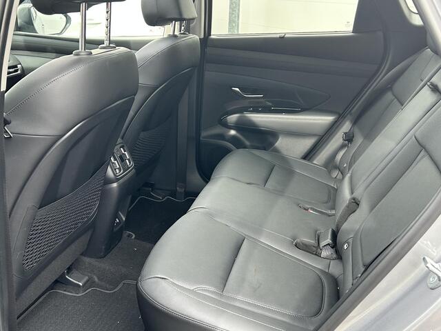 Hyundai TUCSON 1.6 T-GDI PHEV Premium Sky 4WD | Navigatie | Elektrische Stoelen | Premium Audio | Schuif/Kantel-Dak | Verwarmbare Voor & Achterstoelen |