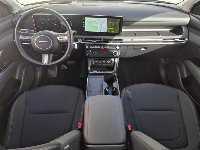 Hyundai TUCSON 1.6 T-GDI PHEV Facelift Comfort Smart 4WD / Fabrieksgarantie tot 09-2029 / Dealer onderhouden / Elektrische achterklep / Trekgewicht 1.210 kg / Head Up Display / Stuur- & Stoel verwarming / Achteruitrijcamera / Apple Carplay Android Auto /