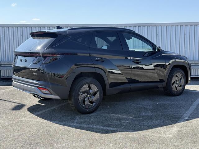 Hyundai TUCSON 1.6 T-GDI HEV Pure Edition / ¤500,- Voordeel / Direct Leverbaar / Stoel+Stuur Verwarming / Achteruitrij Camera / Navigatie / Keyless /