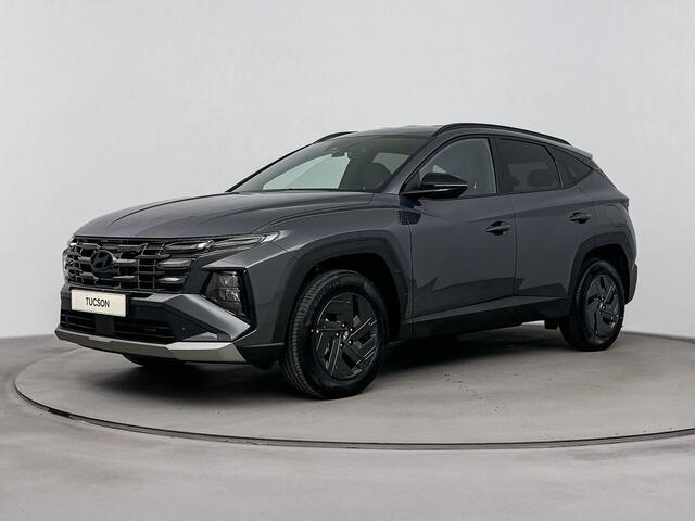 Hyundai TUCSON 1.6 T-GDI HEV Pure Edition | 17 inch Lichtmetalen velgen | Parkeersensoren voor en achter | Stoelen voor verwarmbaar | Privacy glass