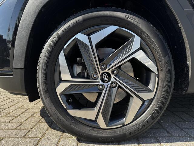 Hyundai TUCSON 1.6 T-GDI PHEV Comfort Smart 4WD / Pano Dak / 19" LM / Stoelverwarming /