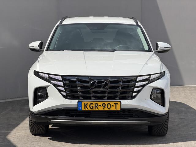 Hyundai TUCSON 1.6 T-GDI PHEV Comfort Smart 4WD / Fabrieksgarantie tot 1-2028 / Volledig Onderhouden / Navigatie / Camera / PDC / DAB / Dodehoek Detectie / All Season Banden / Stoelverwarming /