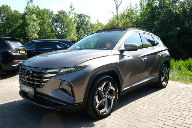 Hyundai TUCSON 1.6 T-GDI PHEV Premium Sky 4WD 265pk | Panoramadak | Leder | Stoelverwarming | Achteruitrijcamera | Adaptive Cruise Control