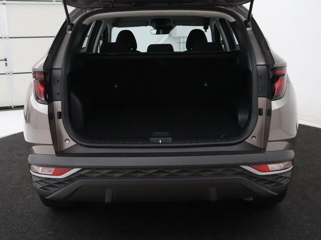 Hyundai TUCSON 1.6 T-GDI PHEV Comfort 4WD | SOH 97,9% | Adaptive cruise | Camera | Carplay | Navigatie | Climate control | Parkeerhulp | 19'' | Digital Cockpit | DAB | Bluetooth | Plug In