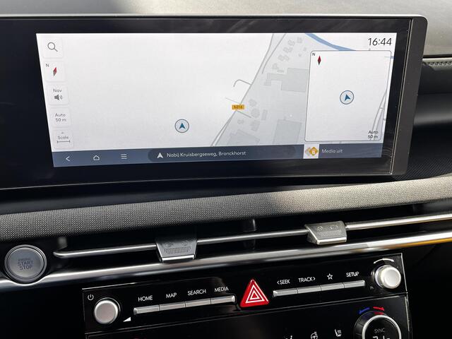 Hyundai TUCSON 1.6 T-GDI HEV Premium / Fabrieksgarantie tot 09-2029 / Dealer onderhouden / 1.360 kg Afn. trekhaak / Leder / Elektrische stoelen en klep / Stuur-, stoel- en achterbankverwarming / Stoelventilatie / Camera 360° /