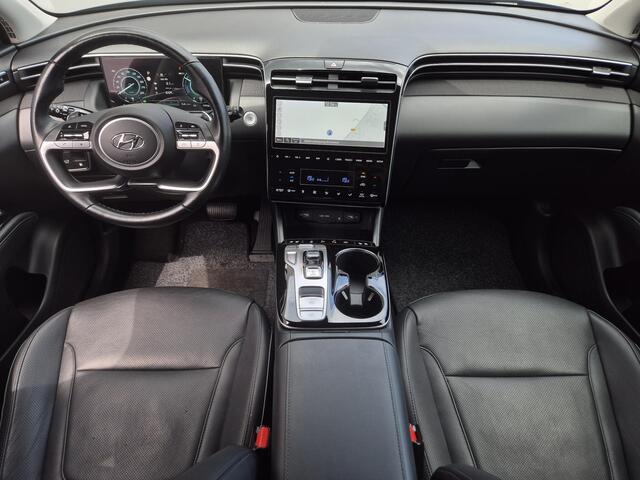 Hyundai TUCSON 1.6 T-GDI PHEV Premium 4WD / Dealer onderhouden / All season banden / Elektrische achterklep / Stuur- Stoel & Achterbank verwarming / Trekgewicht 1350 kg / Stoelventilatie / Adaptief cruise control / Rondomzicht camera / Apple Carplay Android Auto / Keyle