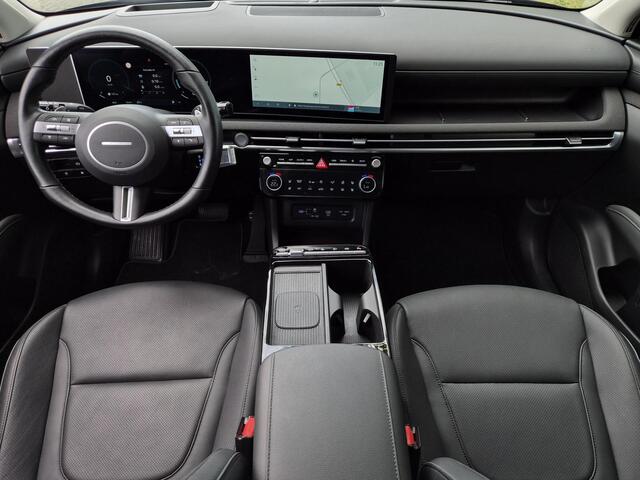 Hyundai TUCSON 1.6 T-GDI PHEV Premium Sky / Fabrieksgarantie tot 09-2029 / Dealer onderhouden / All season banden / Glazen schuif- en kanteldak / / Head Up Display / Rondomzicht camera / Stuur- Stoel & Achterbank verwarming / Elektrische achterklep / Stoelventilatie /